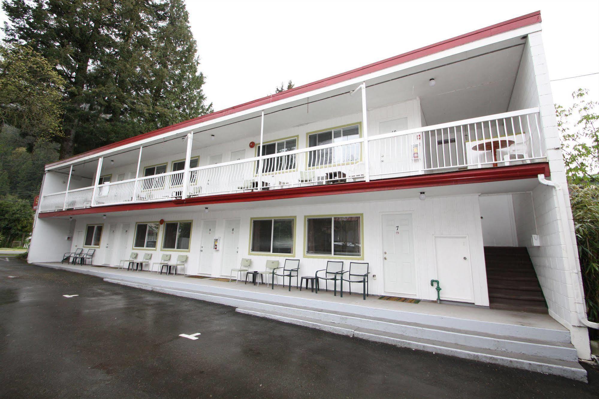 Harrison Spa Motel Harrison Hot Springs Eksteriør billede