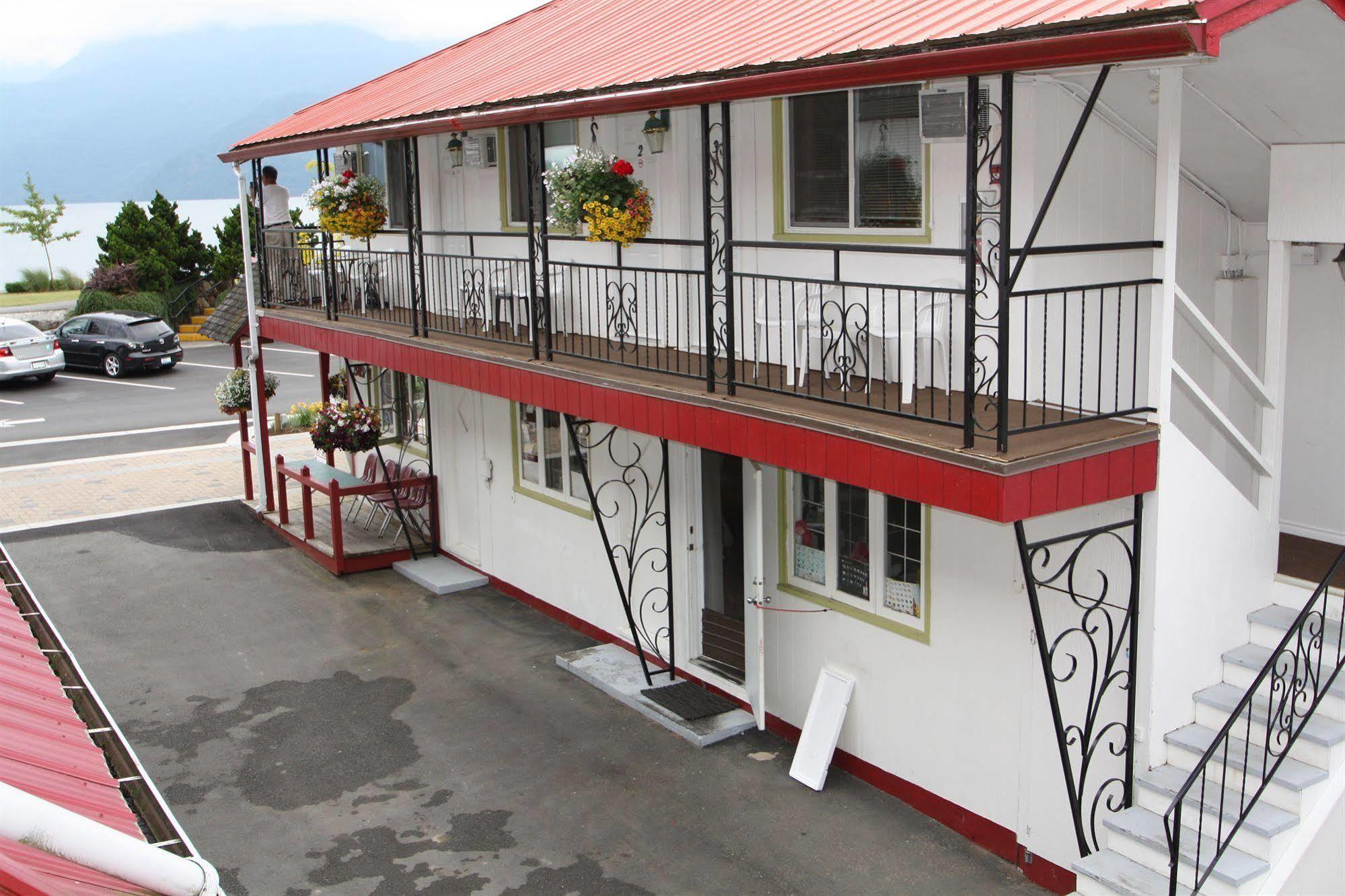 Harrison Spa Motel Harrison Hot Springs Eksteriør billede